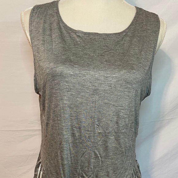 🍍🍍New! Montrez Gray Fringed Tank - Picture 2 of 6